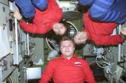 Expedition 4 crew