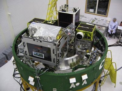 Spaceflight Now | Breaking News | Record cluster of satellites launched ...